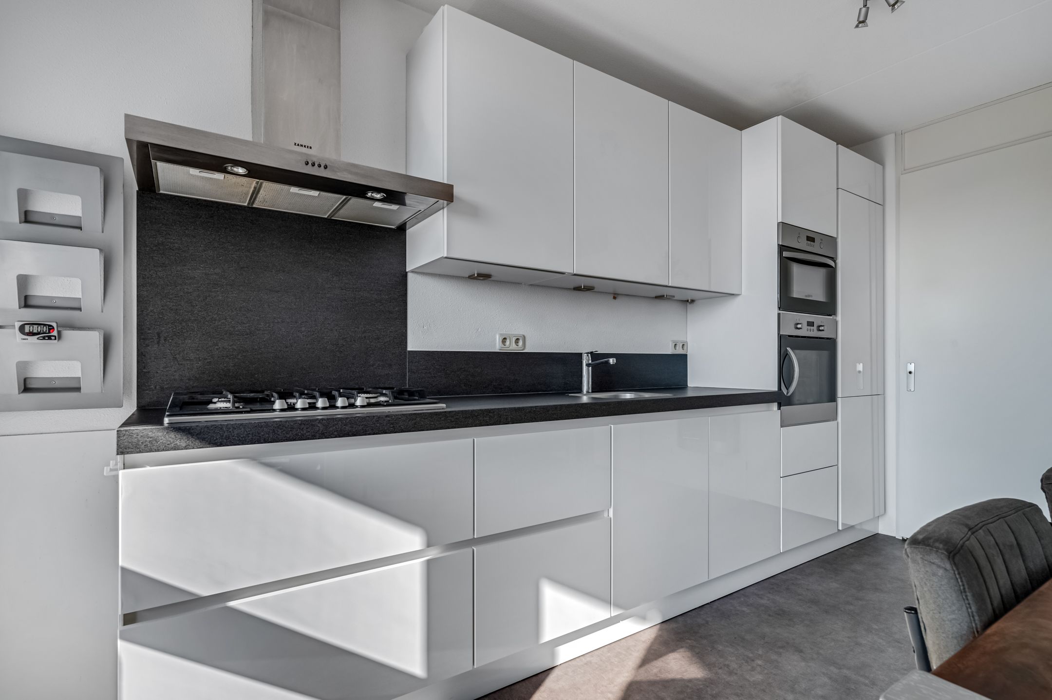 Photo 9 of Raadhuisstraat 33