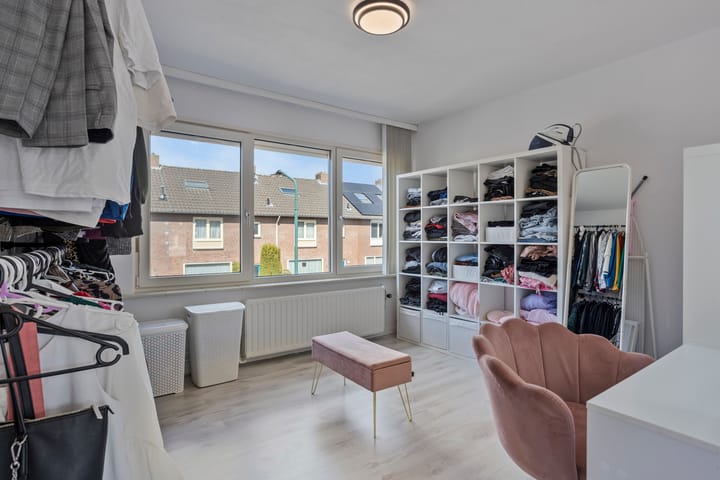 Photo 16 of Margrietstraat 46