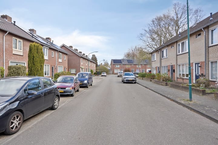 Photo 30 of Margrietstraat 46