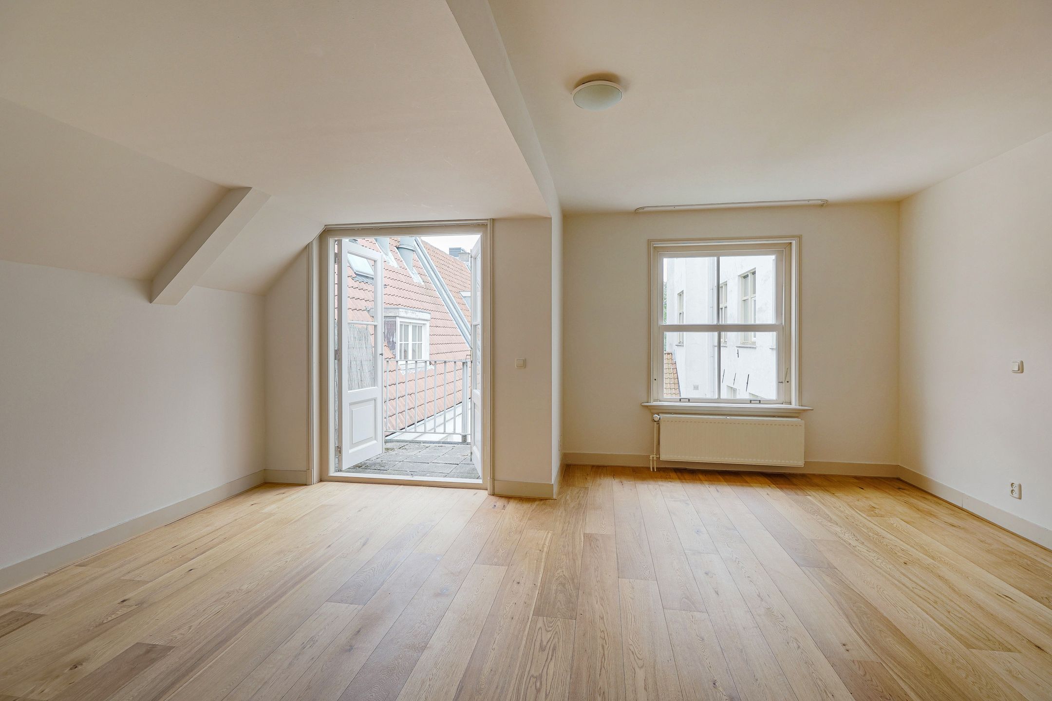 Photo 18 of Kloveniersburgwal 77-E