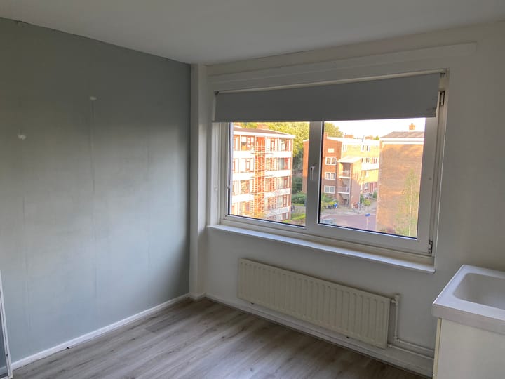 Foto 14 van Van Almondestraat 60-I