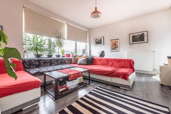 Foto 2 van Lou Jansenplein 76-2