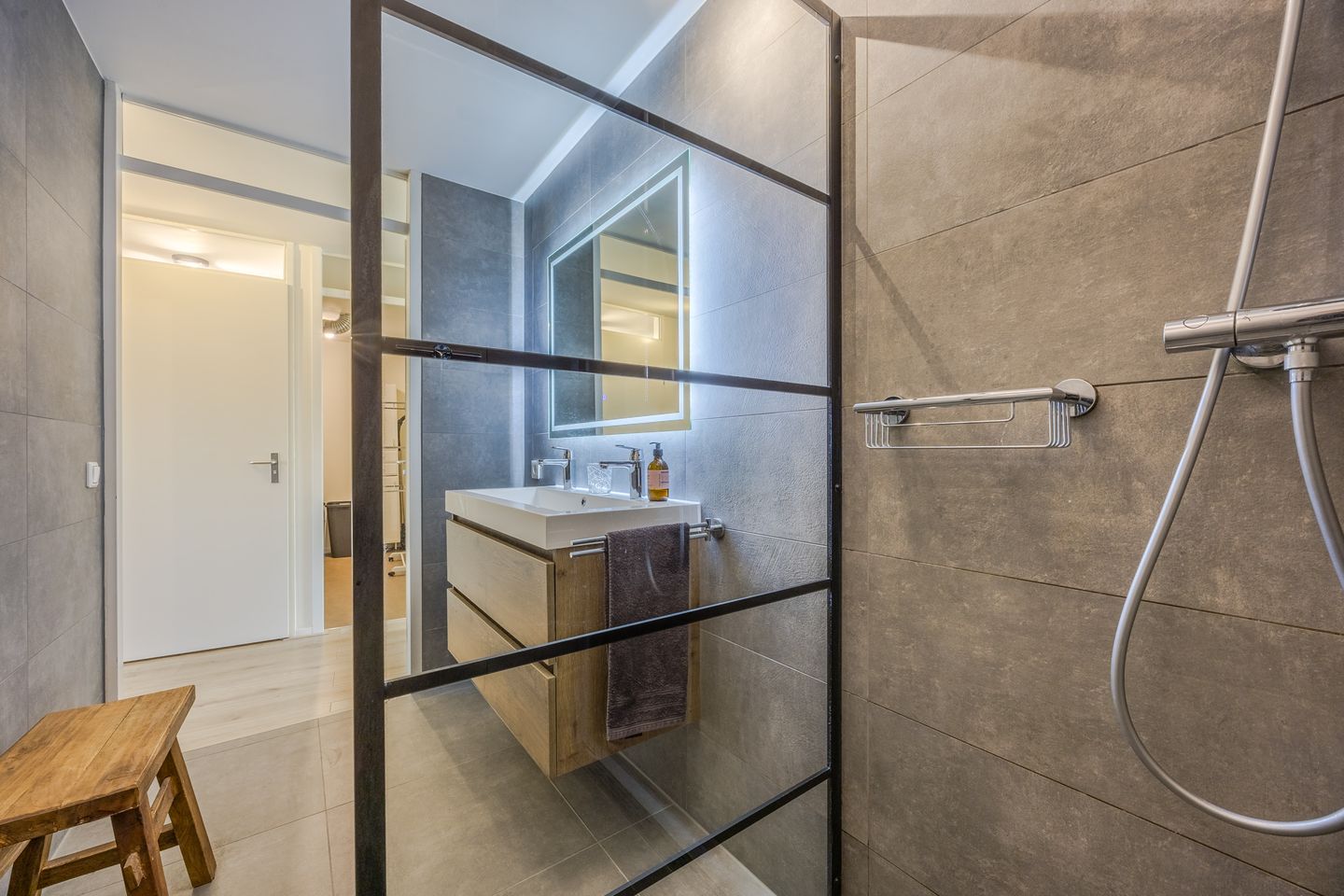 Photo 14 of Wielstraat 38