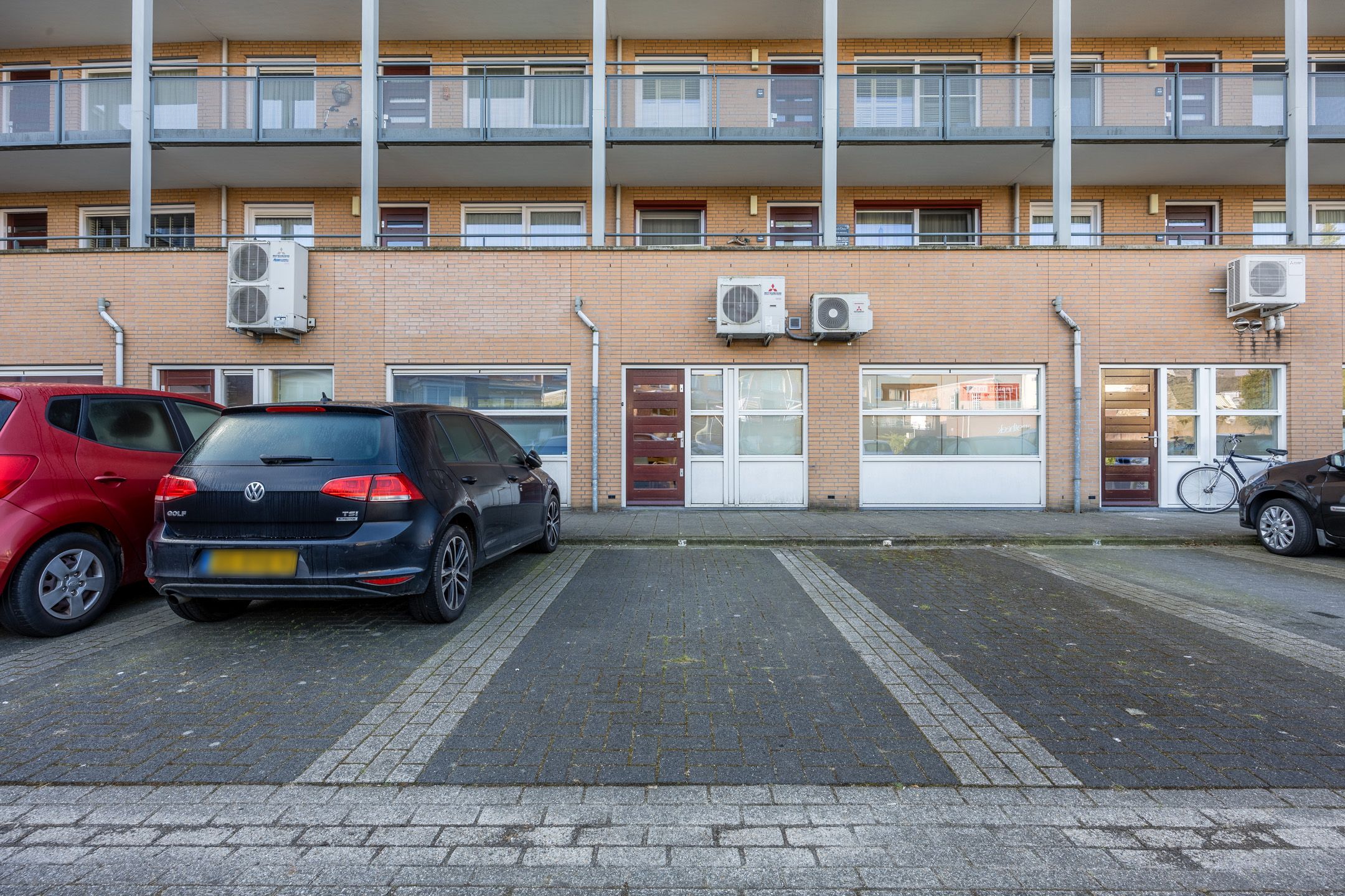 Photo 27 of Wielstraat 38