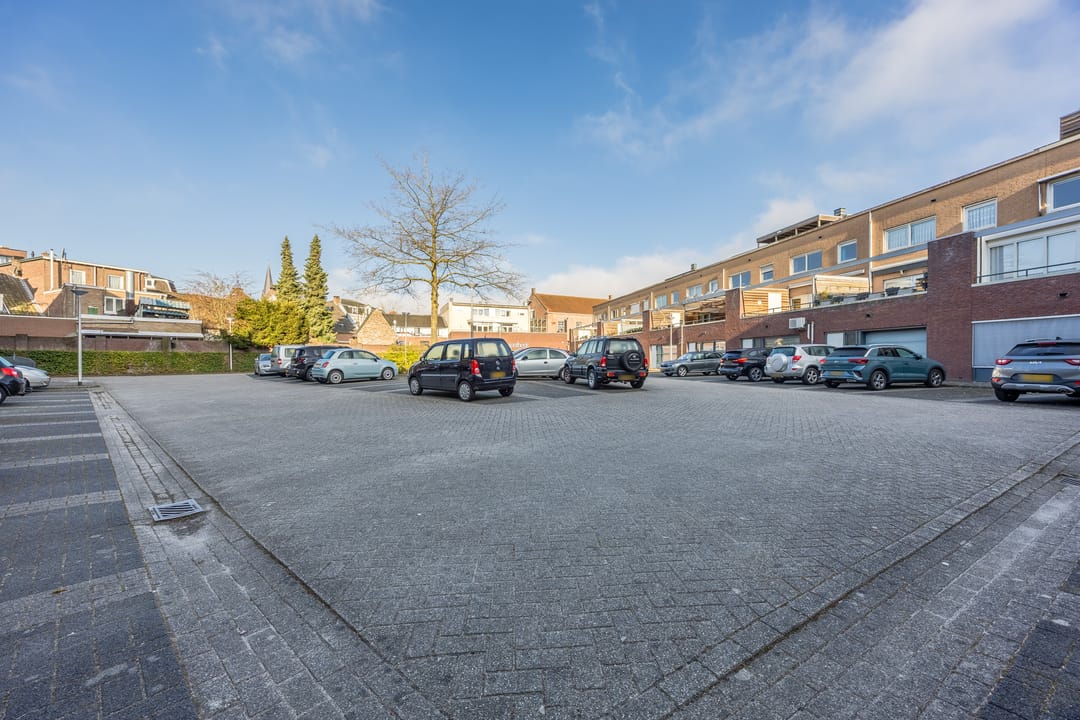 Photo 32 of Wielstraat 38