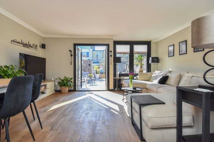 Foto 8 van Albert Rousselstraat 110