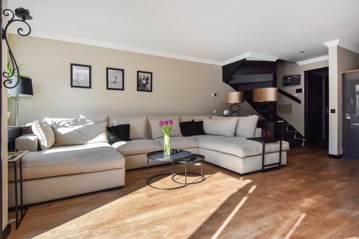 Foto 11 van Albert Rousselstraat 110