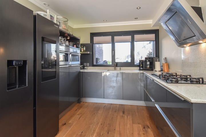 Foto 23 van Albert Rousselstraat 110