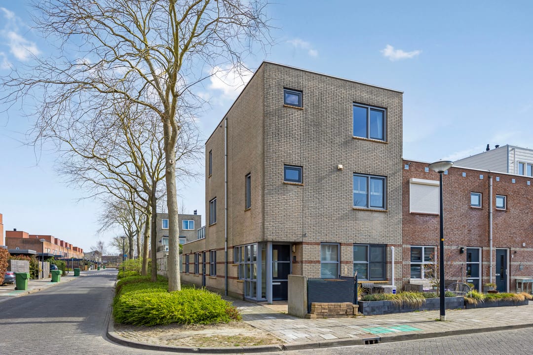 Photo 7 of Anna van Bossetuin 5