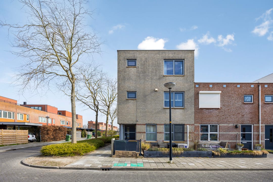 Photo 8 of Anna van Bossetuin 5