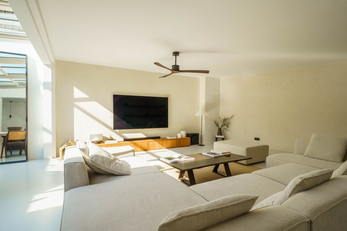 Foto 14 van Cézannestraat 157