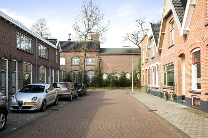 Foto 37 van 2e Kruisstraat 36