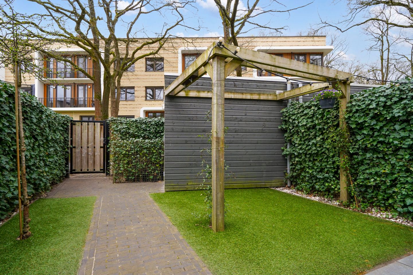 Foto 34 van Juliana van Stolberglaan 50