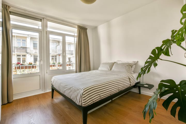 Foto 20 van James Cookstraat 48-2