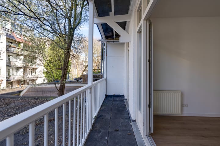 Photo 15 of Javastraat 67-1