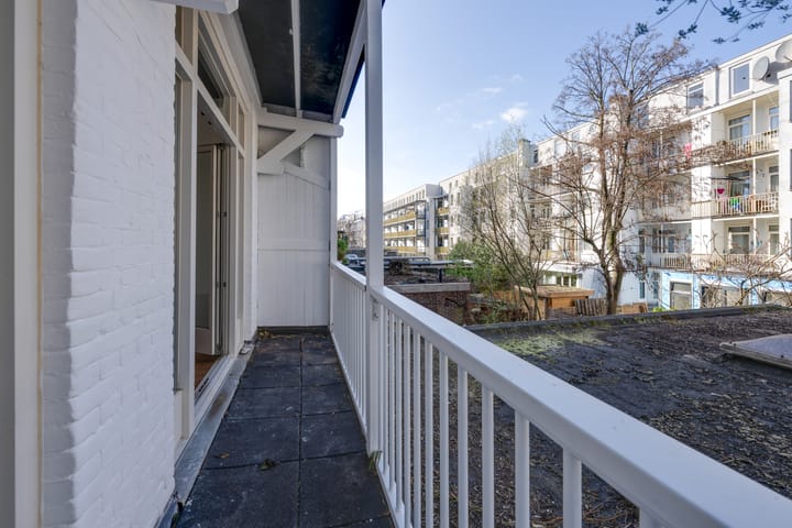 Photo 16 of Javastraat 67-1