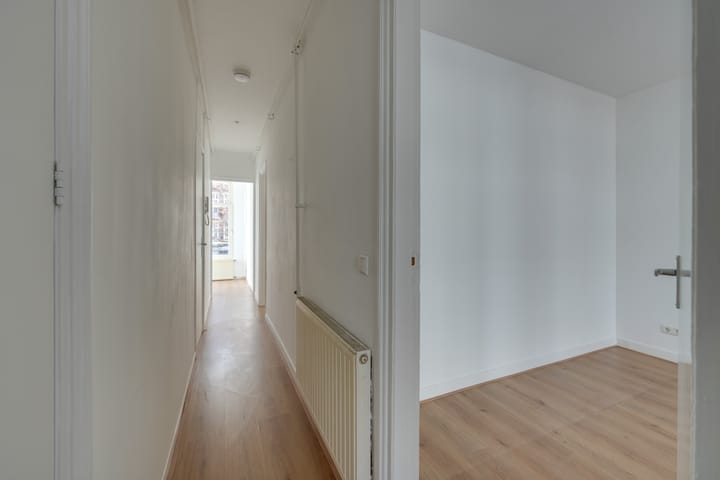 Photo 17 of Javastraat 67-1