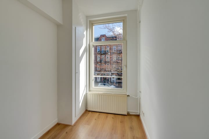 Photo 18 of Javastraat 67-1