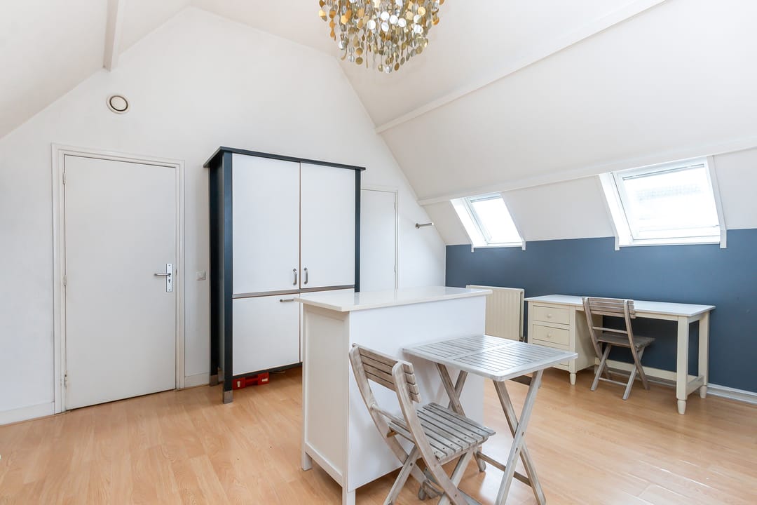 Photo 11 of Boomstraat 35-I