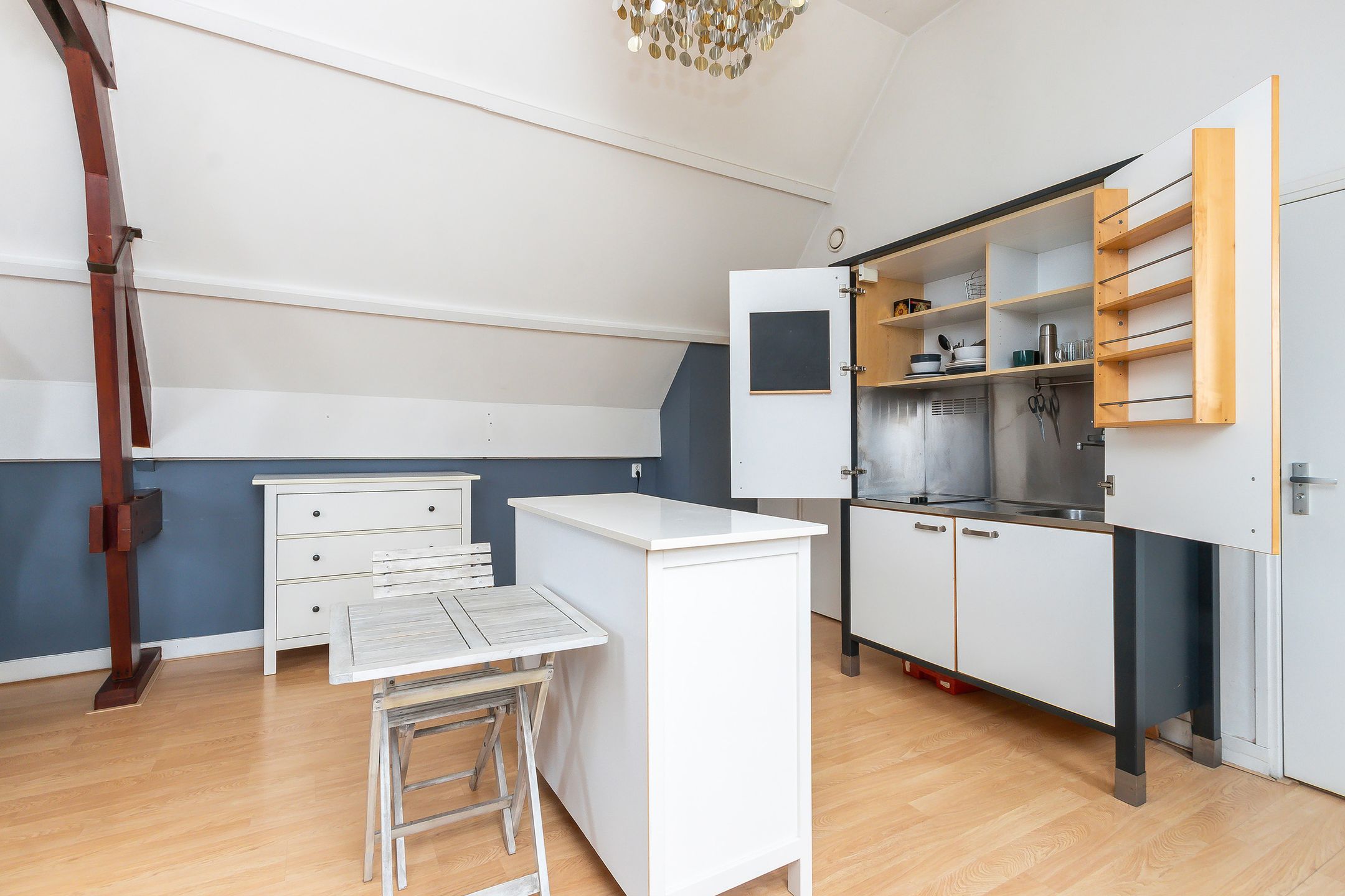 Photo 12 of Boomstraat 35-I