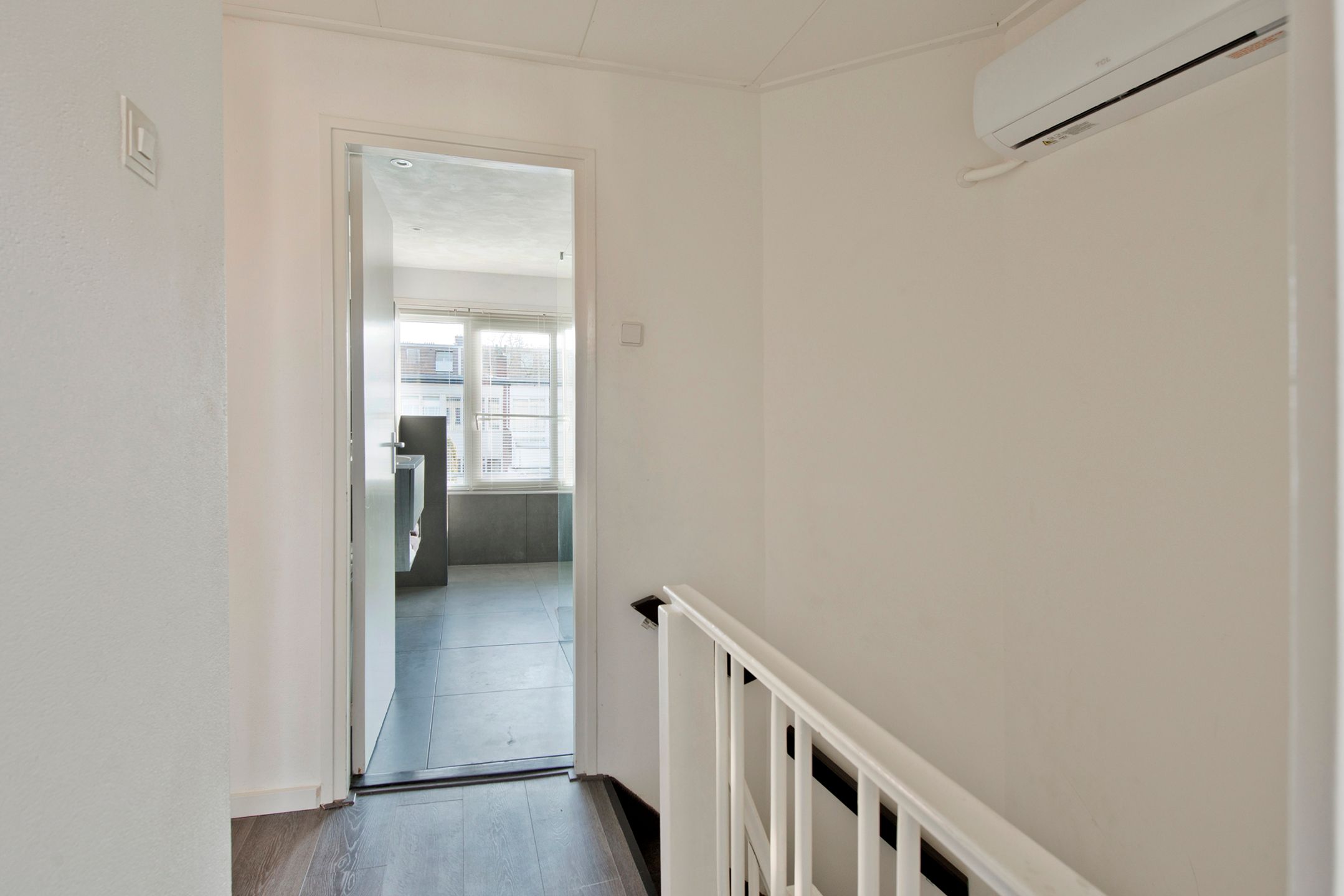 Foto 24 van Hertog Adolfstraat 23