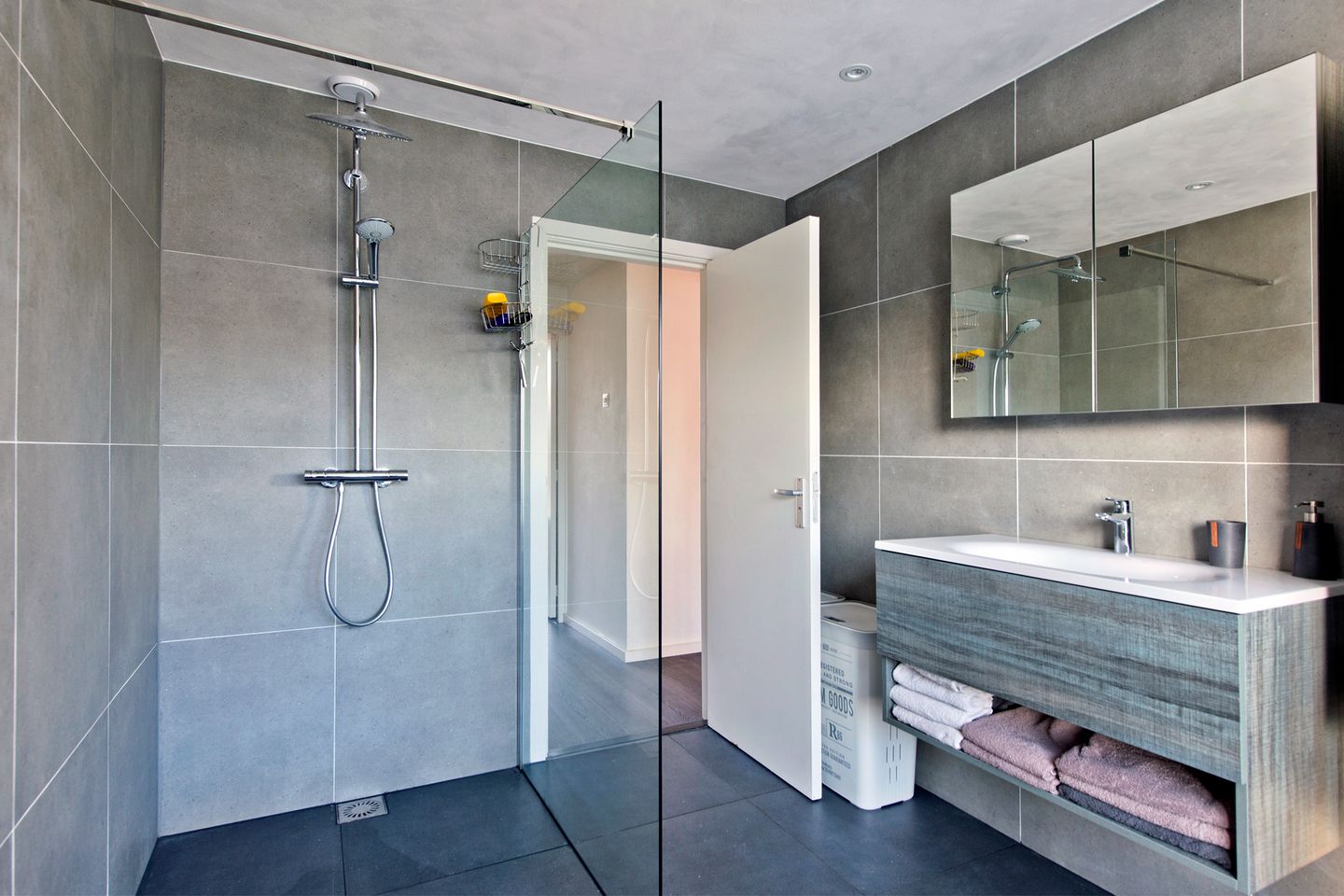 Foto 25 van Hertog Adolfstraat 23