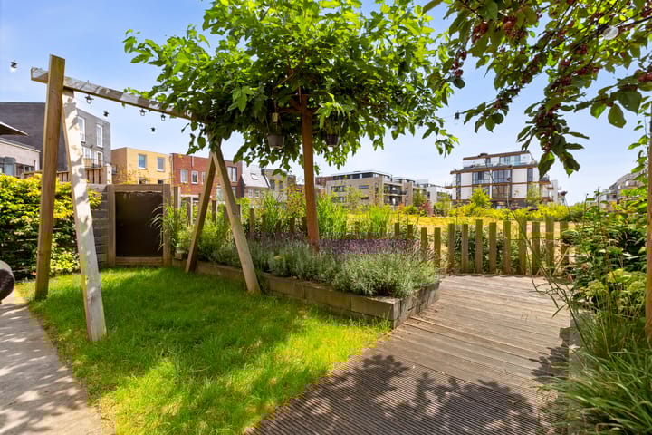 Foto 17 van IJslandstraat 11