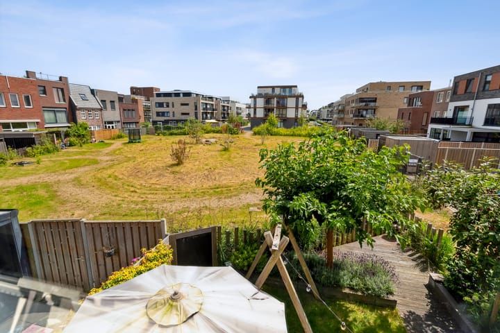 Foto 40 van IJslandstraat 11