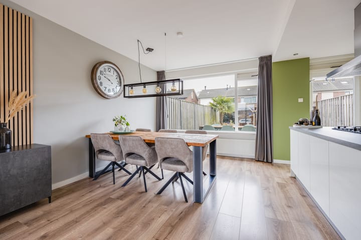 Foto 10 van Van 't Hoffstraat 98