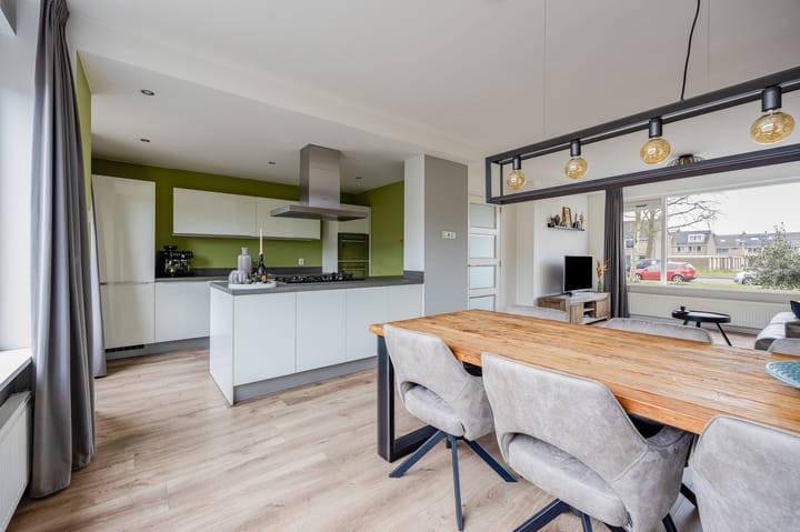 Foto 13 van Van 't Hoffstraat 98