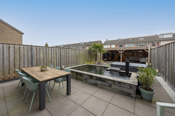 Foto 32 van Van 't Hoffstraat 98