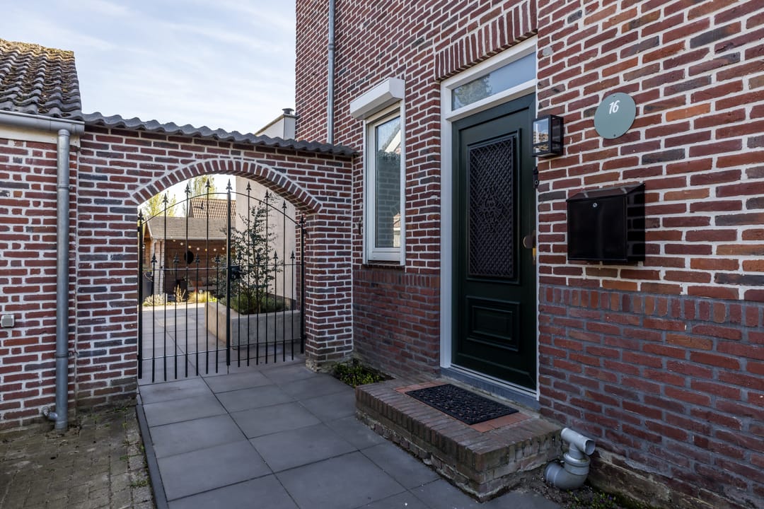 Photo 41 of Grefkenstraat 16