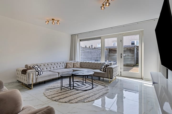 Foto 9 van Emily Brontësingel 66