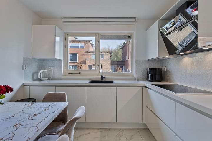 Foto 12 van Emily Brontësingel 66