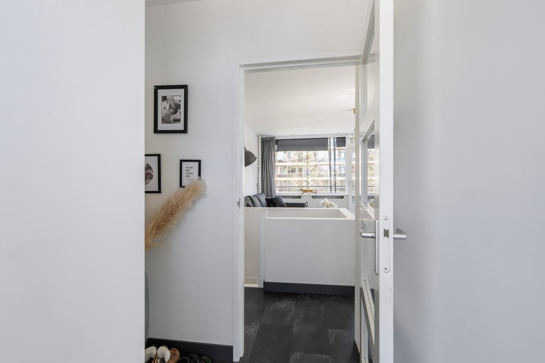 Foto 8 van van Baerlestraat 125