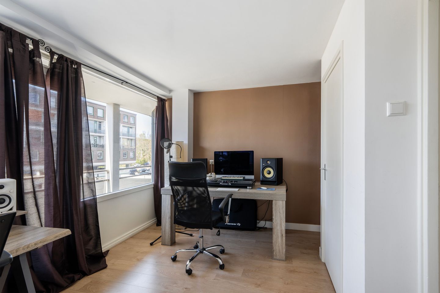 Foto 25 van van Baerlestraat 125