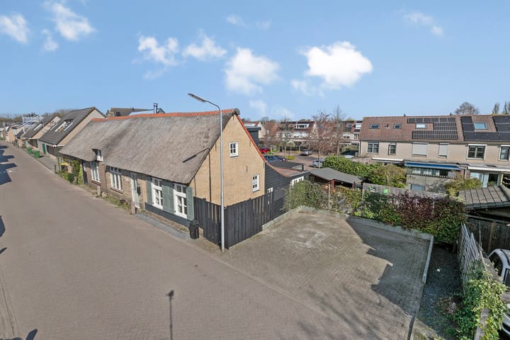 Photo 1 of Dorpsstraat 32