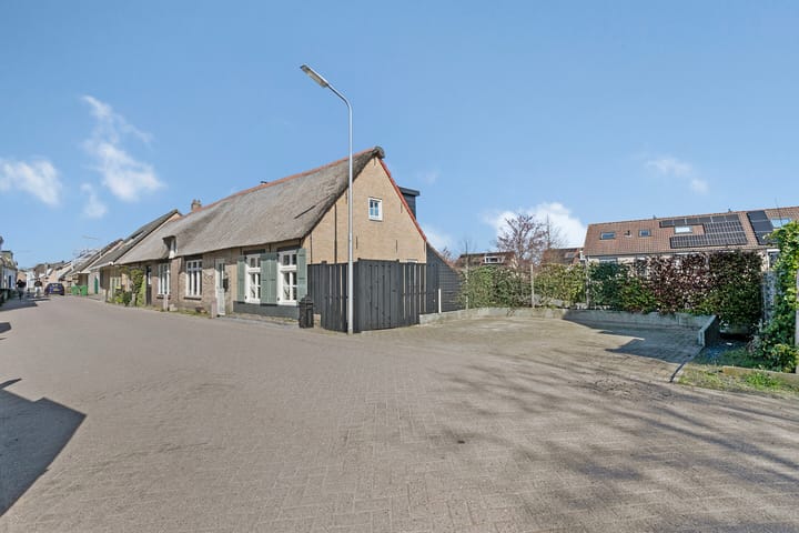 Photo 6 of Dorpsstraat 32
