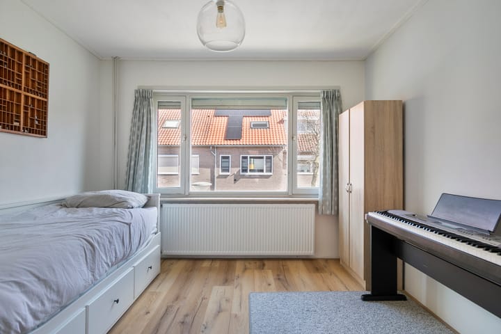 Photo 15 of Steenbergenstraat 6