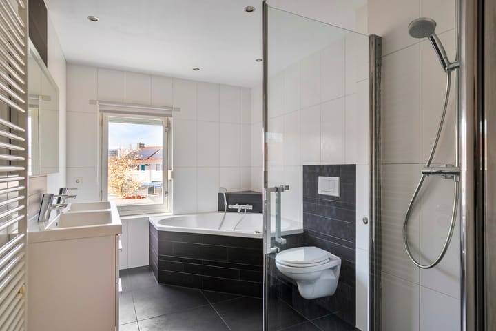 Photo 17 of Steenbergenstraat 6