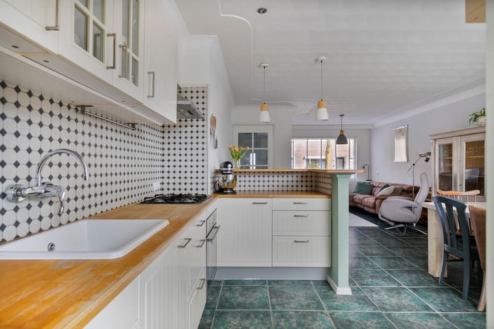 Photo 14 of Steenbergenstraat 6