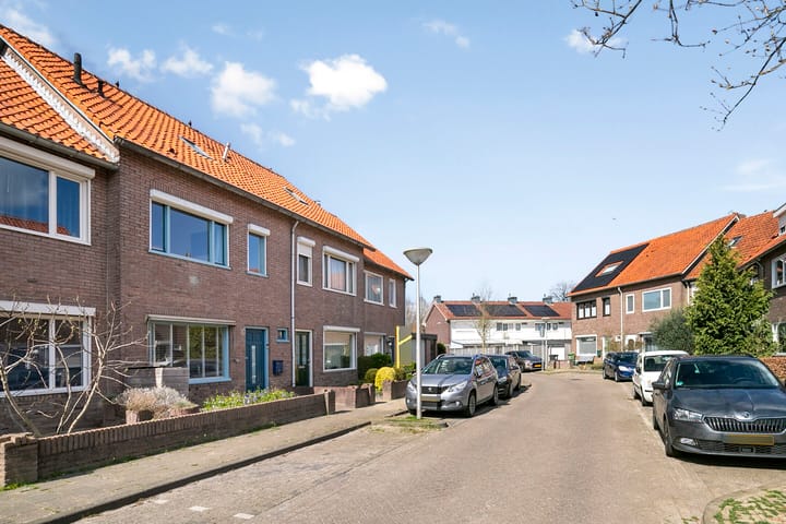 Photo 30 of Steenbergenstraat 6