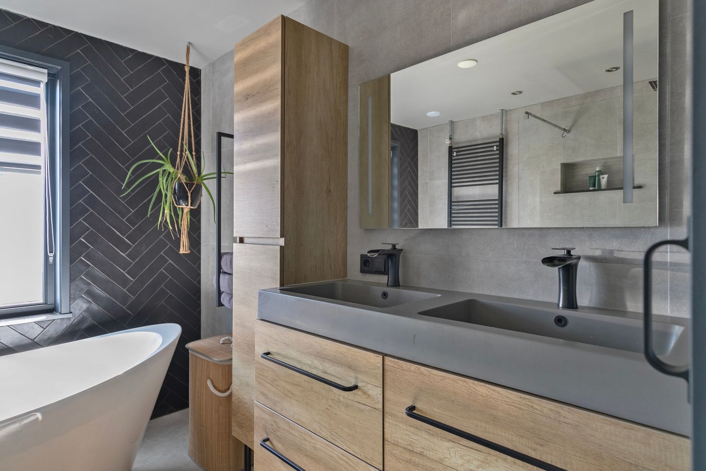 Photo 25 of Zagerstraat 4