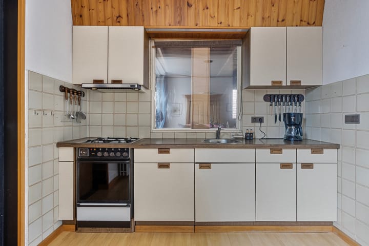 Photo 8 of Baardwijksestraat 20