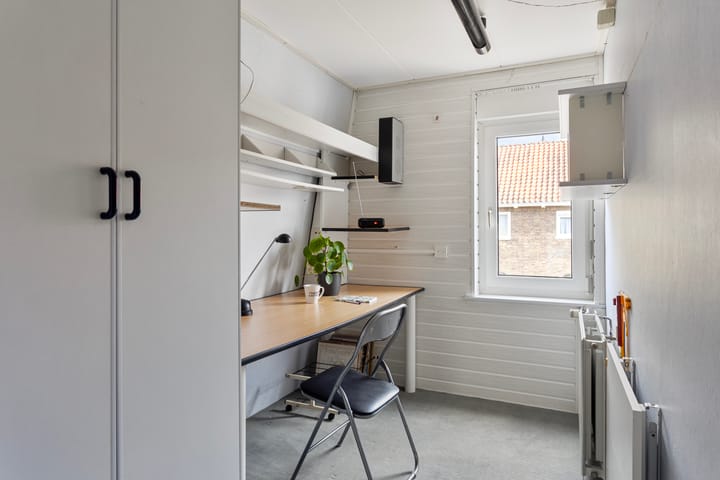 Photo 18 of Baardwijksestraat 20