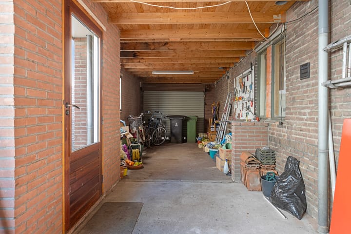 Photo 29 of Baardwijksestraat 20