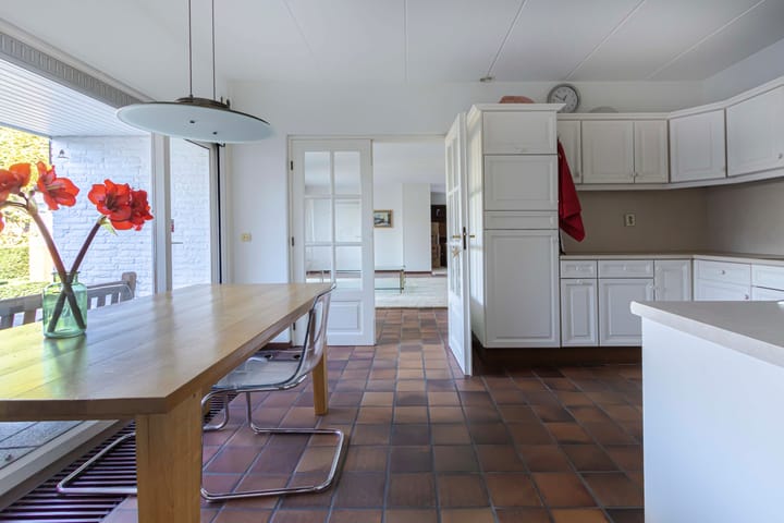 Foto 11 van Van Weerden Poelmanstraat 249