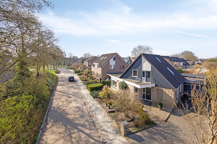 Foto 1 van Buitenbree 24