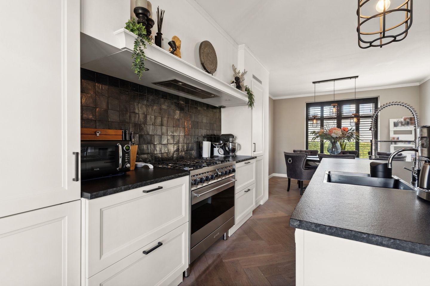 Foto 19 van Douwe Dabbertstraat 16