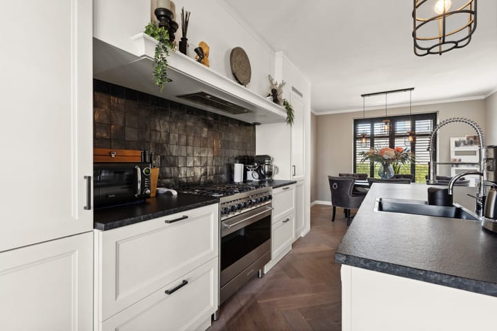 Foto 19 van Douwe Dabbertstraat 16